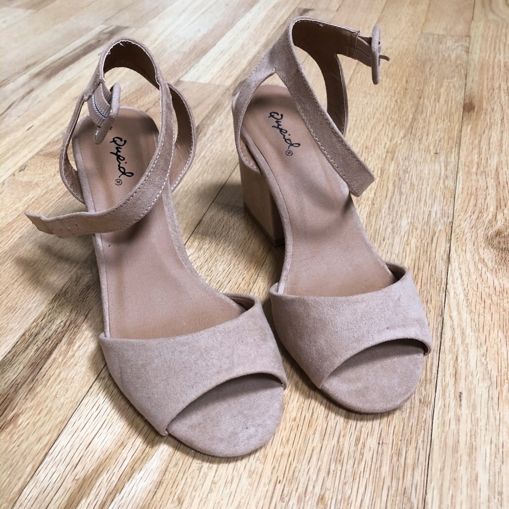 Size 6 open toe strappy heels